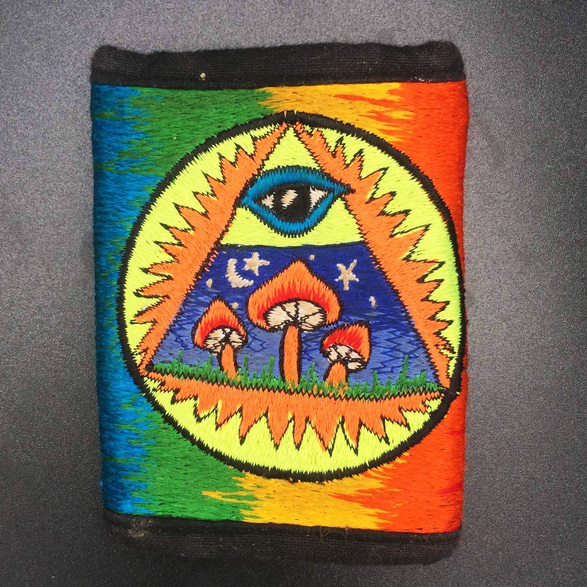 Illuminati Mushroom Wallet eye of consciousness - blacklight glowing pocket for coins and cards and 2 for papermoney hook & loop illuminati